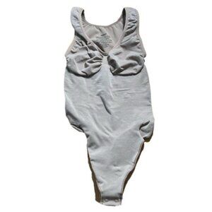 Skims Medium SEAMLESS SCULPT SCOOP NECK THONG BODYSUIT Sienna Brown NWOT MSRP 70